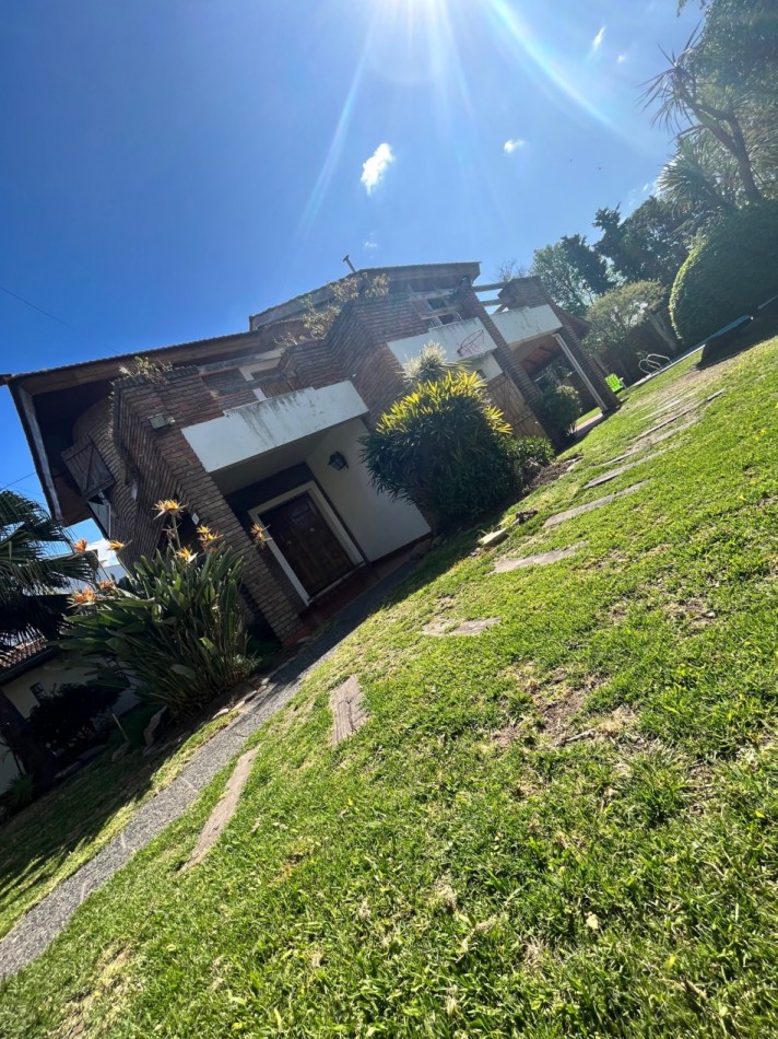 Chalet 4 ambientes con piscina y garage (Doble Lote 500 m2) Financiacion