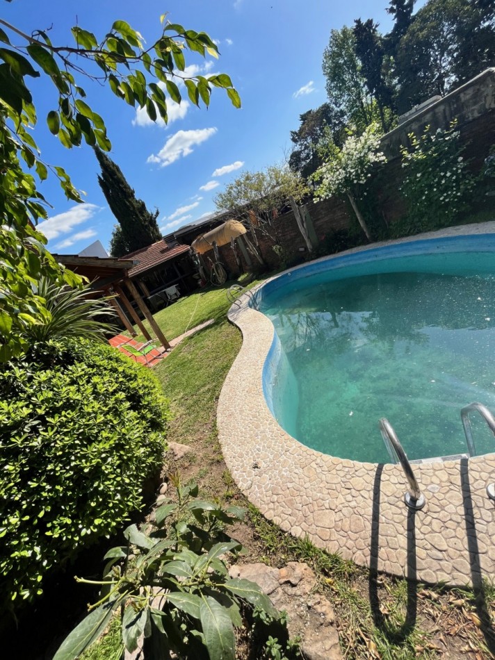 Chalet 4 ambientes con piscina y garage (Doble Lote 500 m2) Financiacion