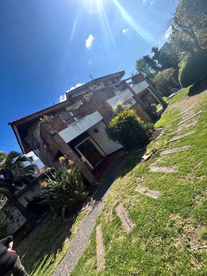 Chalet 4 ambientes con piscina y garage (Doble Lote 500 m2) Financiacion