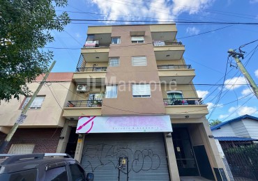 Departamento 2 ambientes con cochera