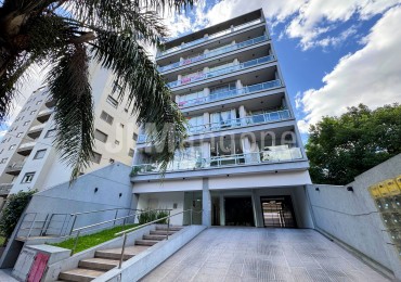 Departamento 2 amb con cochera cubierta y balcon